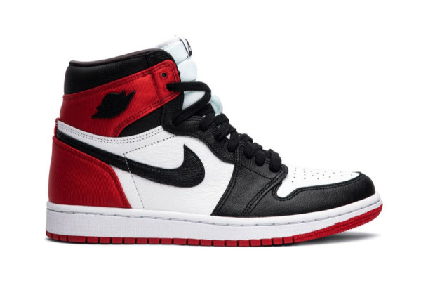 Jordan 1 Retro High Satin Black Toe-W