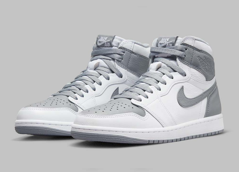 Jordan 1 Retro High OG Stealth